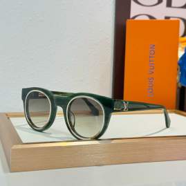 Picture of Louis Vuitton Sunglasses _SKUfw76702840fw